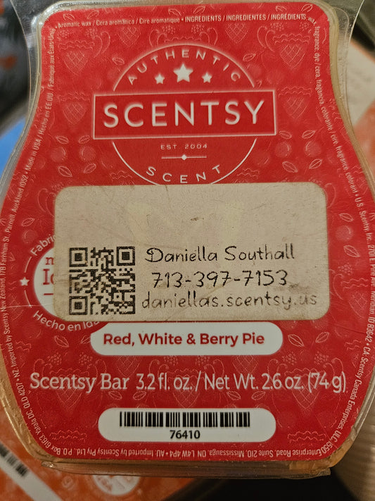 Red white & berry pie