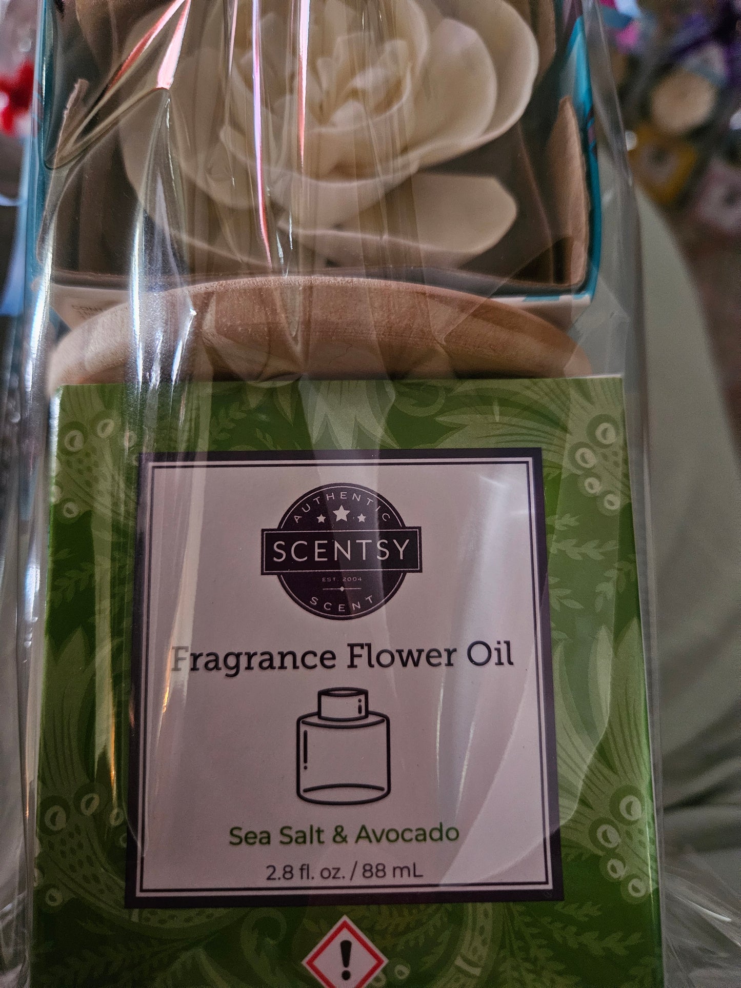 Sea Salt & Avocado fragrance flower