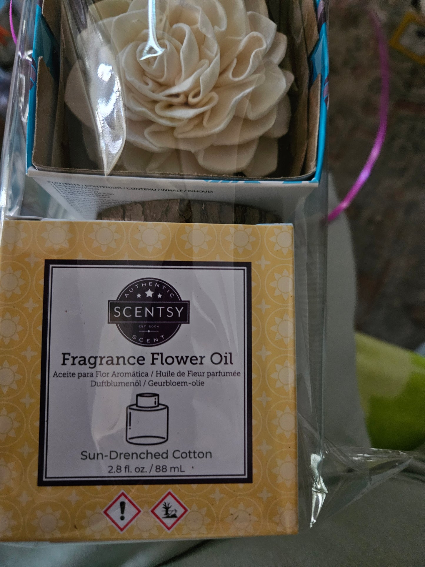 Sun Drenched Cotton fragrance flower