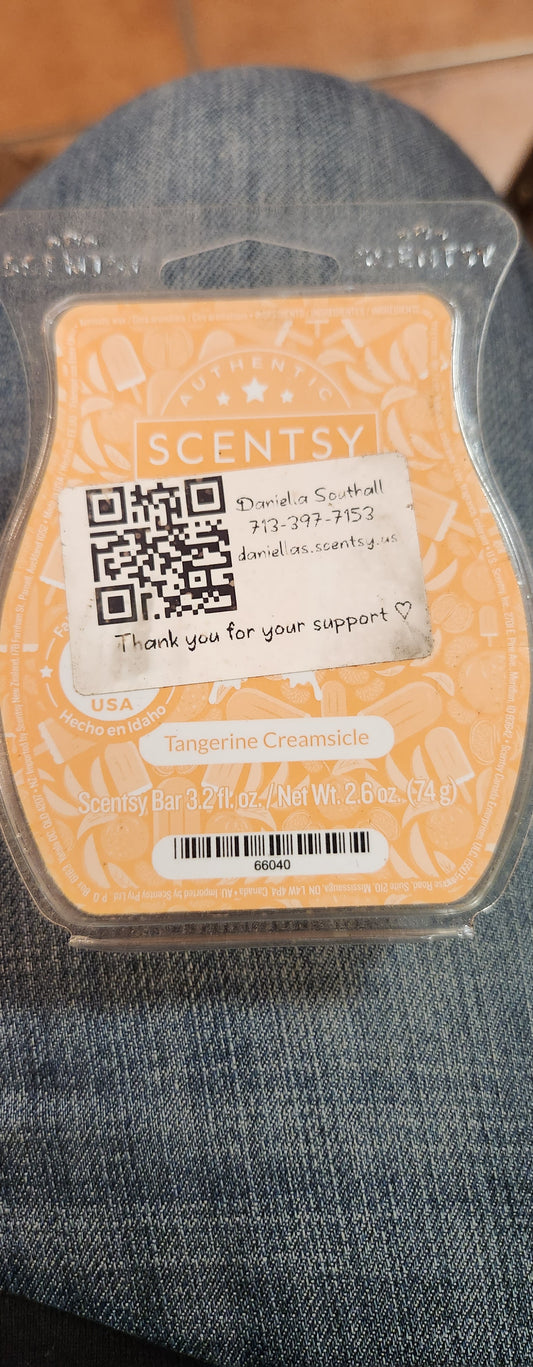 Tangerine creamsicle.