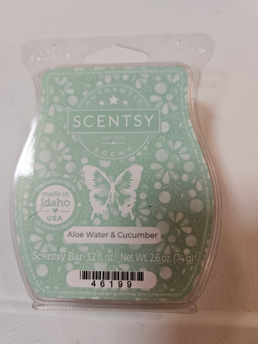 Aloe water & cucumber